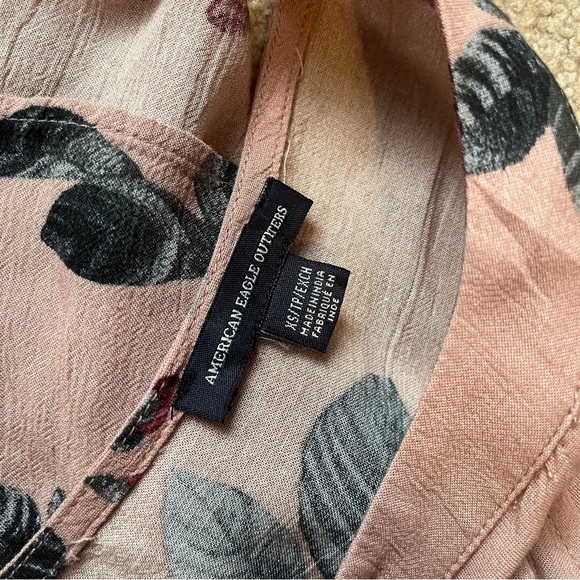 American Eagle Dusty Pink Floral Cold Shoulder Keyhole Mock Neck Dress size XS - Picture 4 of 4